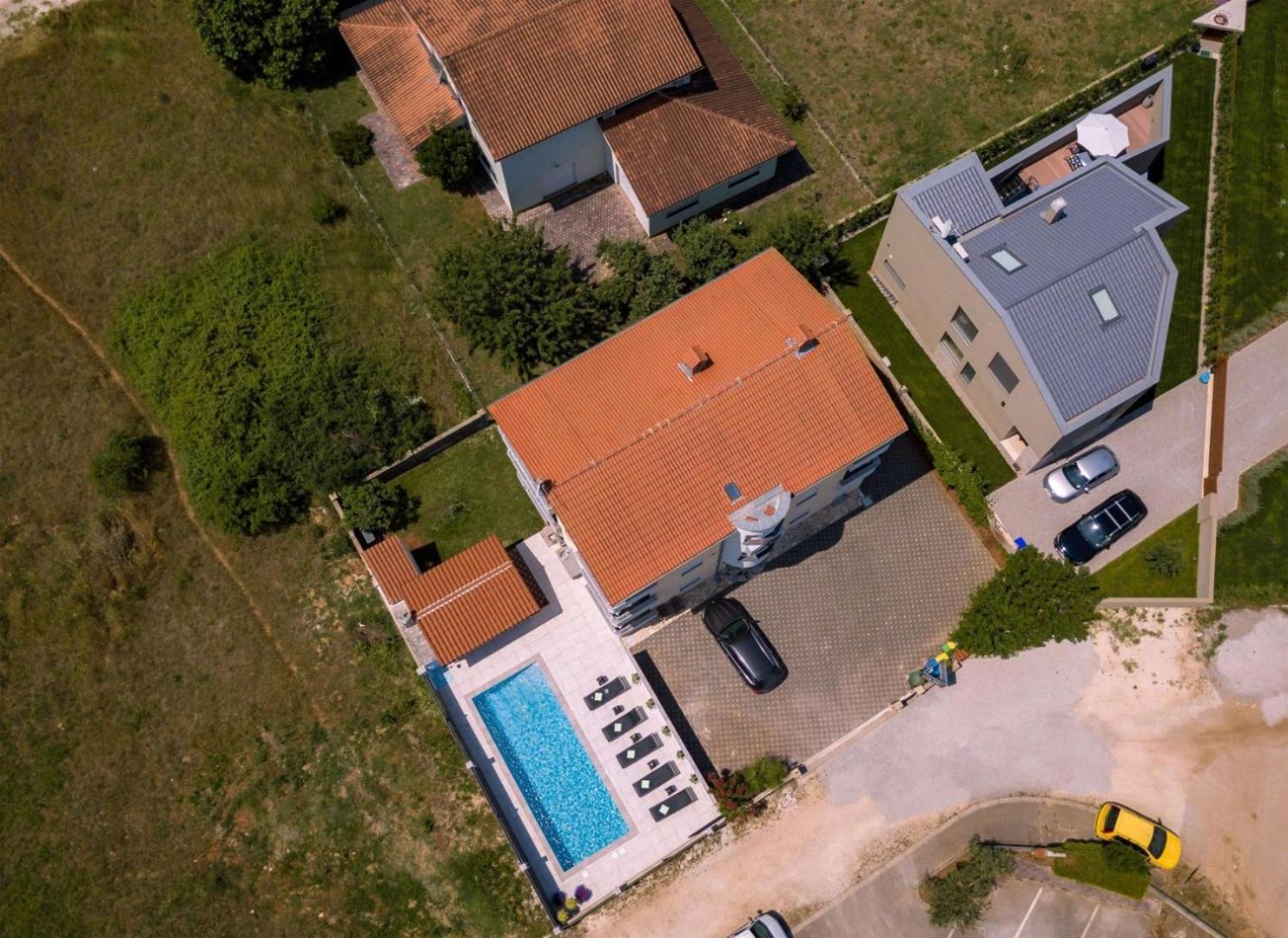 Villa Vita Apartments & Studios With Common Pool Valbandon 外观 照片